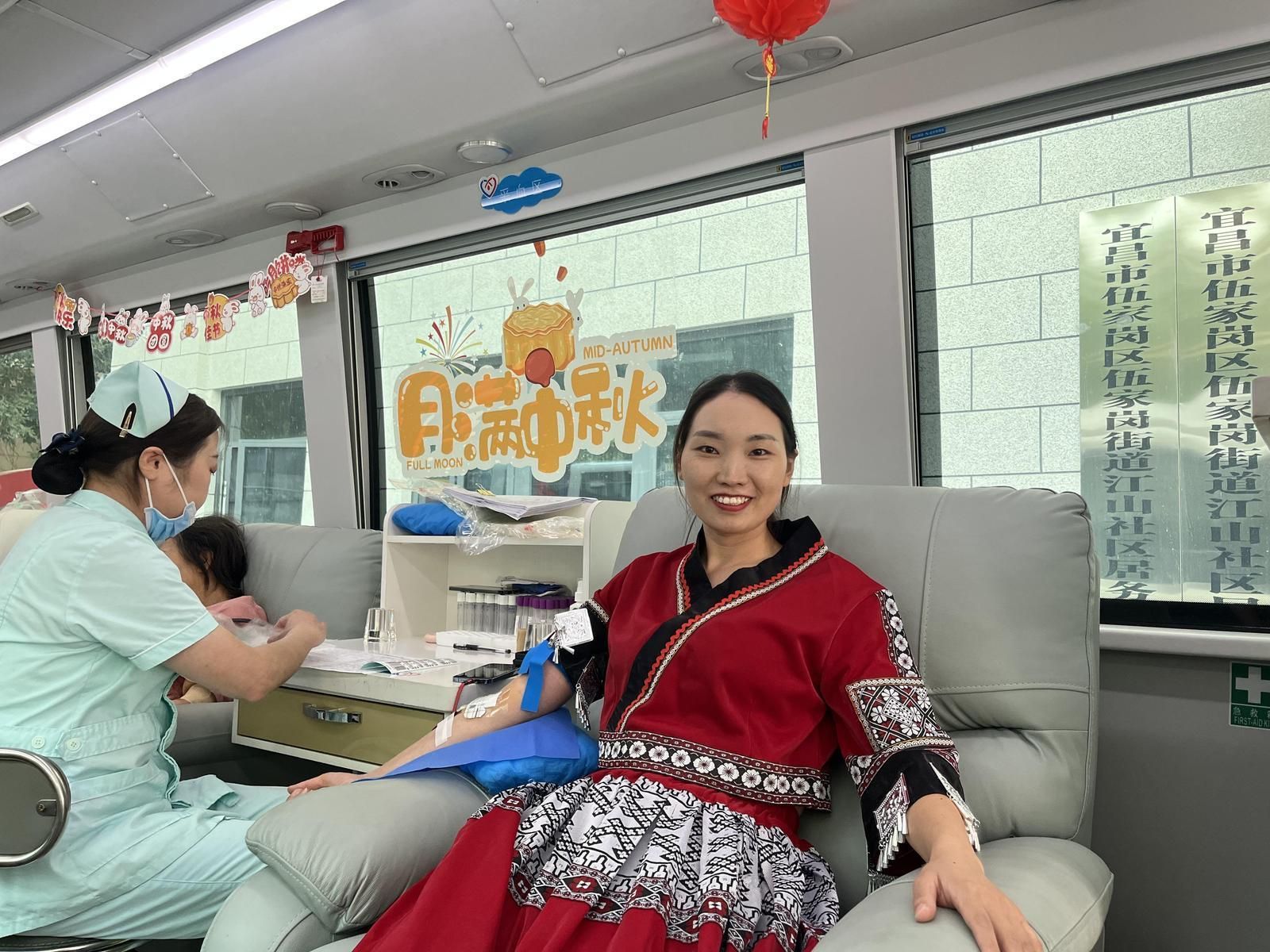 一碗拉面 一根烤串 一家小店…舌尖上的宜昌民族团结新故事(图9)