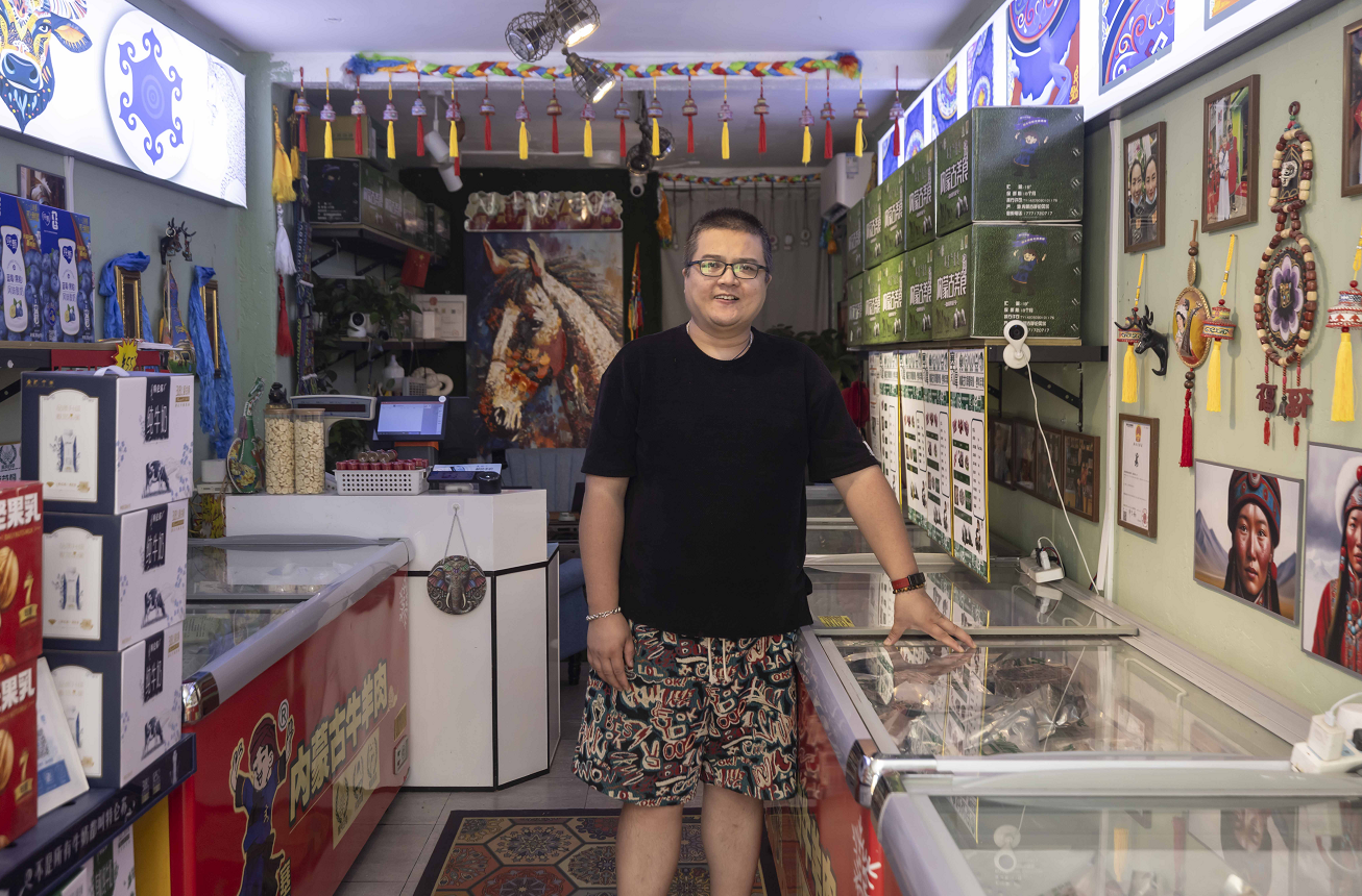一碗拉面 一根烤串 一家小店…舌尖上的宜昌民族团结新故事(图10)