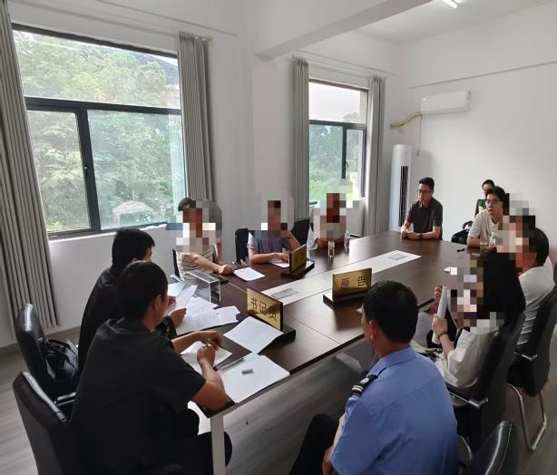 社区村律师权讲民法典活动照片23.png.png