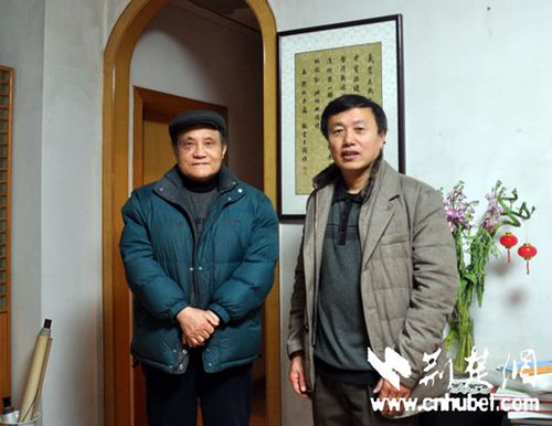 裴高才（右）在冯府专访冯天瑜_.jpg