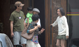 ֪�������ض������������� Ů��Я�����