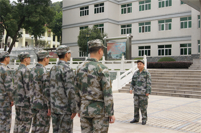 "预备就要时刻准备 记优秀预备役军官杨泽发