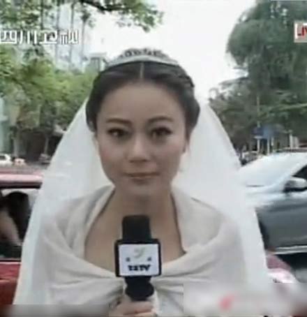 韩国女主播_主播穿婚纱播报