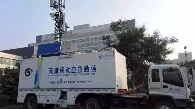 天津塘沽︱逆火冲向现场的,还有通信人