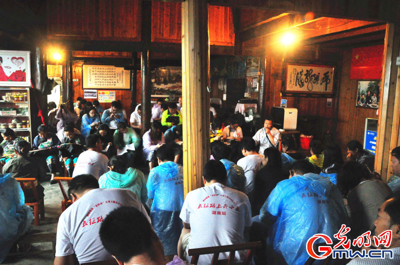 【网络媒体走转改】精准扶贫效果好 脱贫按下“快进键” 【网络媒体走转改】精准扶贫效果好 脱贫按下“快进键”