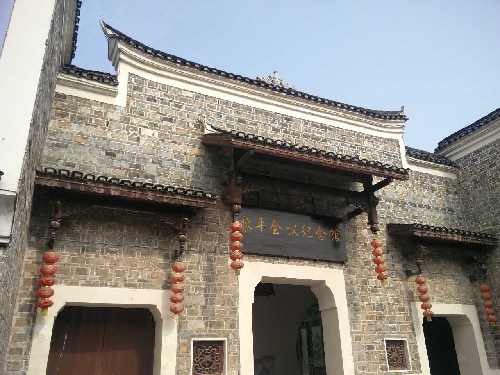 ������ý����ת�ġ�VR��Ʒحΰ��ת�۴���ƽ���鿪ʼ