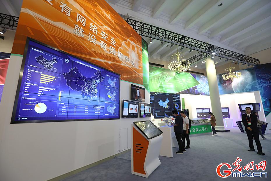 �����·ܽ������ꡱ���ͳɾ�չ�ھ���Ļ