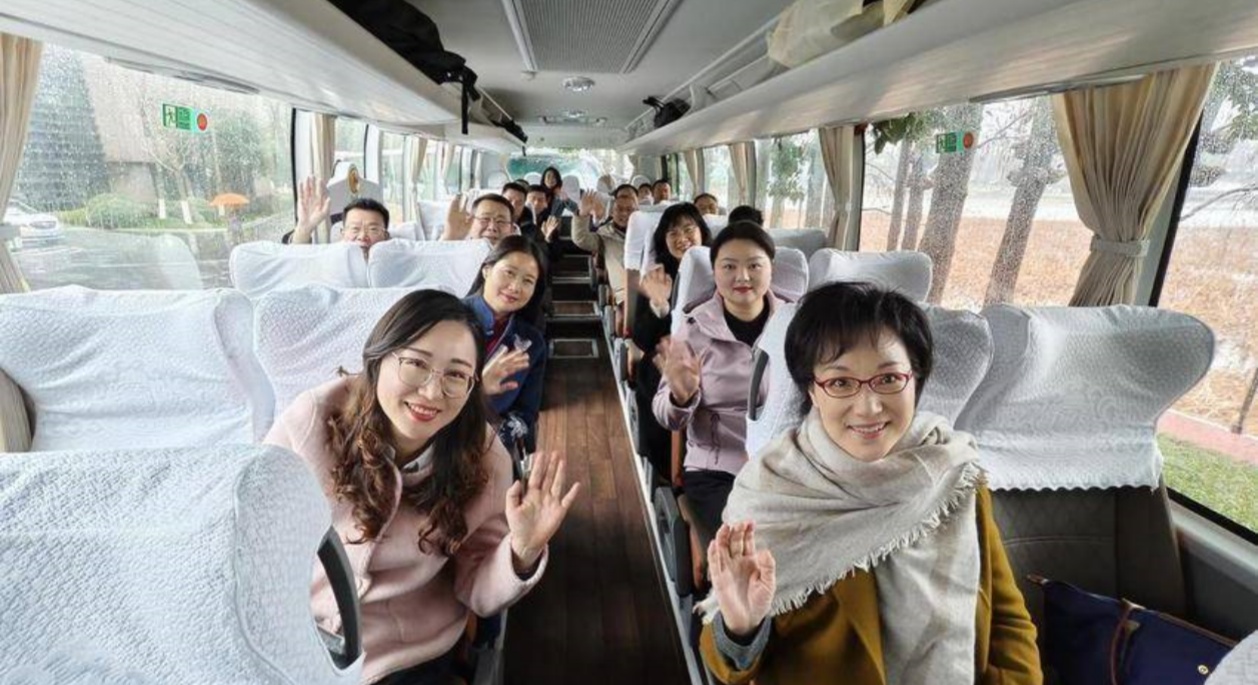 湖北代表团赴京出席十四届全国人大三次会议