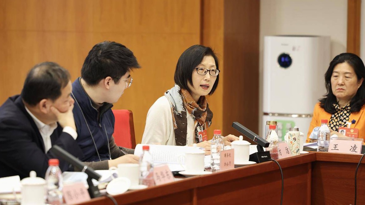 ���˽���ס��ȫ����ЭŮίԱ��æ��ְ