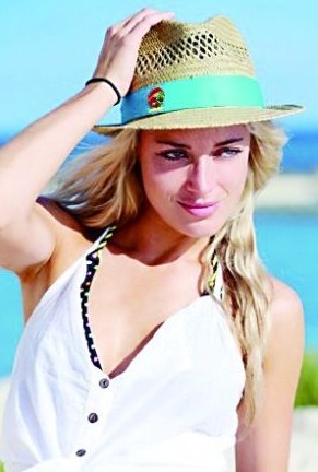 刀锋战士女友斯廷坎普或被爆头 头骨被“砸”过(图)