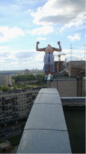 ���ܿ���16���¥���� ����˲����Ƭ�ع�(ͼ)