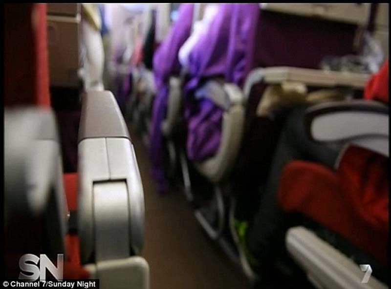 ��Ϥ����ʱ�����˿����ھ��òյ����һ�ţ�������ʵʩ���ֵĳ���������Լ������κ��档����ÿ���ʱ���ͼƬ��