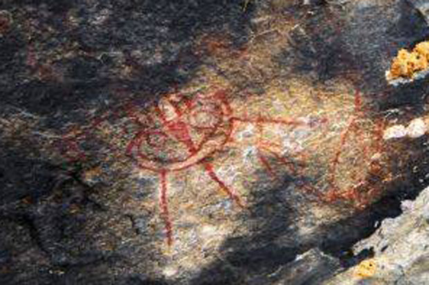 印度万年前洞穴现神秘壁画 外形似外星人和UF