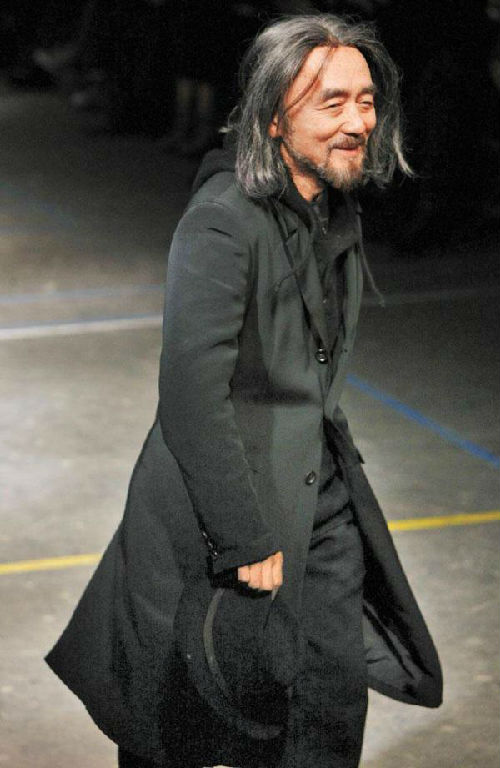 日本设计师批日社会浮躁:年轻女孩一副娼妓面孔_荆楚网