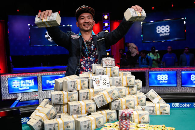 美甲小哥赢扑克大赛冠军 获5400万奖金