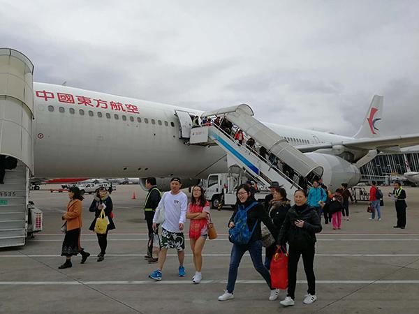 因为一群巨婴式游客不听劝赴叙利亚旅游 中国