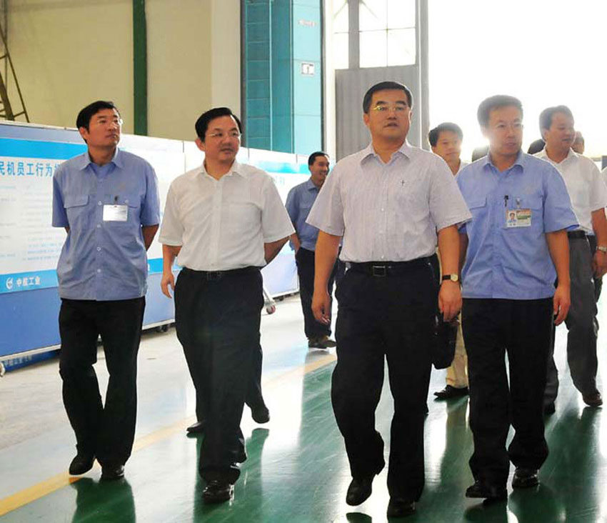 ��-15���ػ���Ŀ�ܸ�����������ǰ��Ƭ