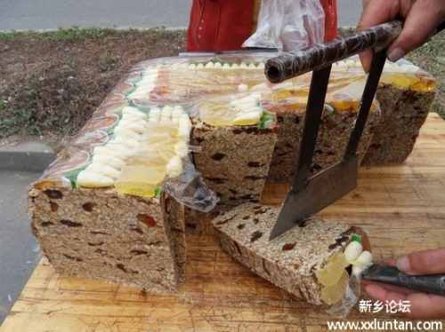 岳阳切糕群殴事件称切糕值16万 网友调侃切糕是硬通货