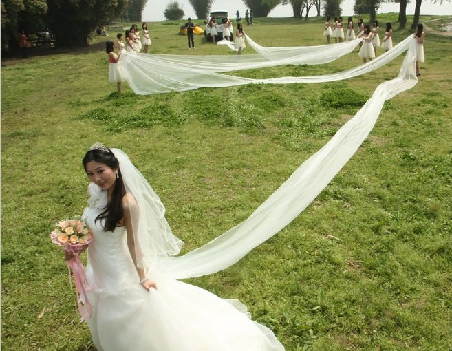 新娘520米婚纱_...的肚子竟能藏住520米婚纱与新娘