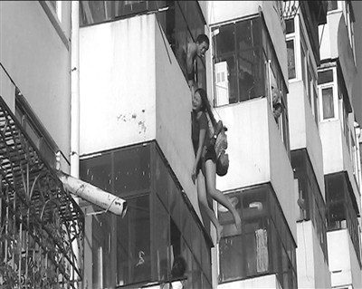 Ů��5¥���������� 4¥����һ�ѽ���קס�����й����ھ�