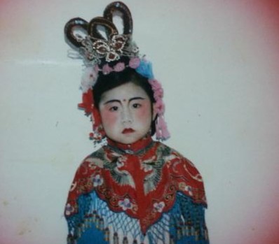 ����ɹ��������ͯ���� ����Ũױ������ȹ�װ�������˱�Ц