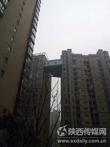 西安居民买相邻豪宅 自修30米空中长廊相连(图)