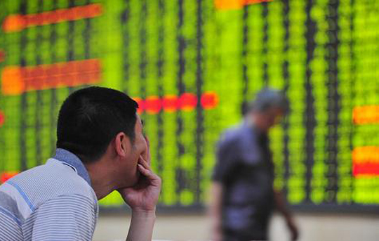 大妈很受伤购物泄愤