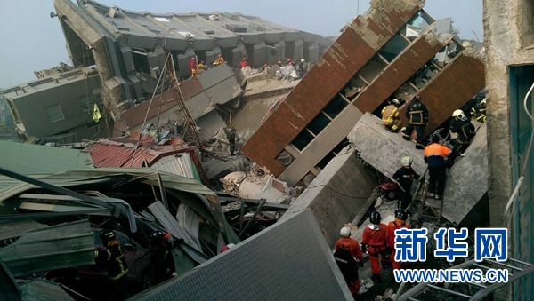 台湾高雄发生6.7级地震 台南多处建筑倒塌已有
