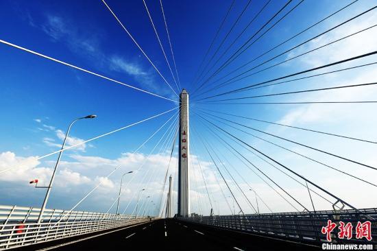 壮哉中国桥:五年内新建九万座 穿云跨海行天下