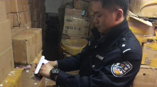 徐州警方查获山寨化妆品23吨 涉案逾2亿元_湖