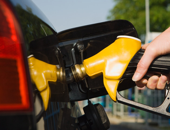 将推车用乙醇汽油:生物燃料乙醇是替代化石燃