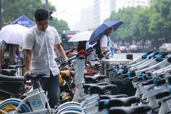 杭州叫停共享电动车:此前多地已叫停 它的危险