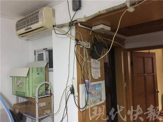 南京整治群租房:一套房子蜗居28人 墙上挂满电