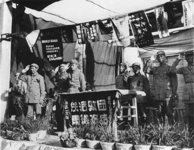 1939年,刘少奇出席抗日军政大学成立三周年纪念大会