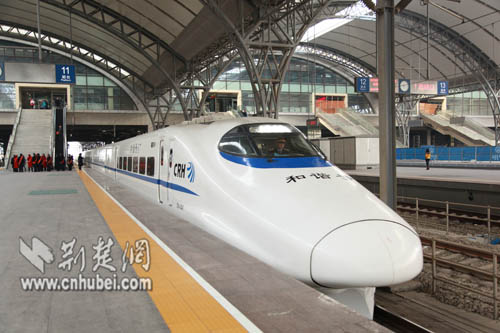 2014春运首日:汉口火车站增开临客9列 节前北