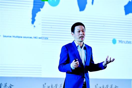 大咖云集武汉 杨元庆 挑战 雷军:比比看5年后谁