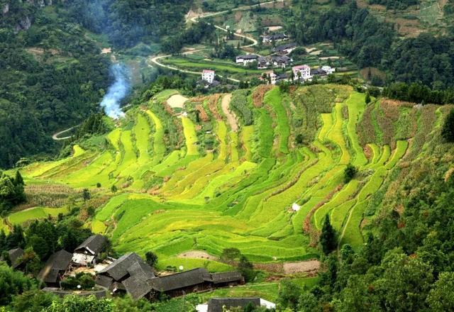 开启最美模式！湖北这几个最美的梯田，春天不去真会后悔……(图19)