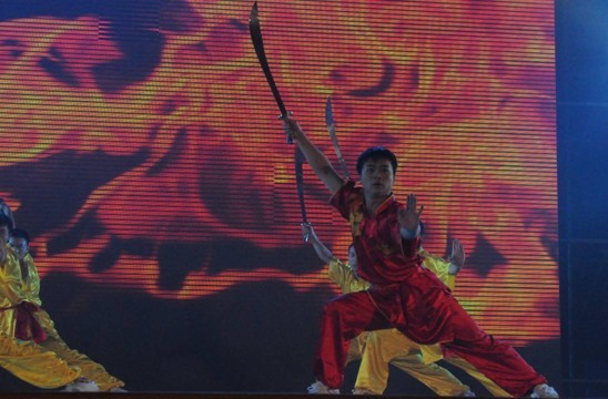 2012高校达人秀八强诞生 选手公益任务感动全