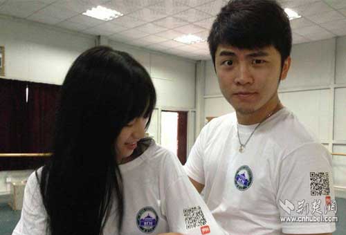 楚天神码风行百年武大 校花黄灿灿向新生力荐