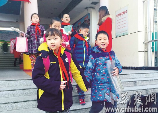 武汉市武昌区5万小学生率先放寒假 比其他城区