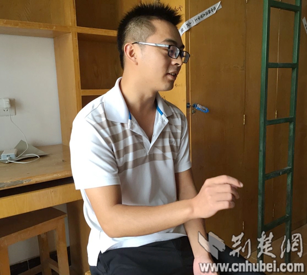 刘波2.jpg 刘波2.jpg