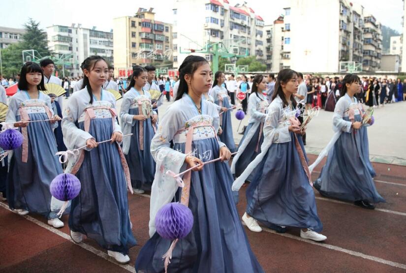 十堰车城高中逆天运动会开幕式霸气侧漏