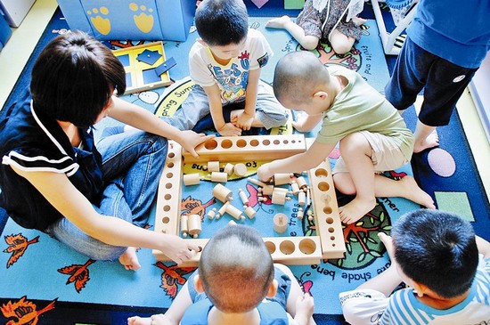 武汉私立幼儿园刮起贵族风 攀比心理使然