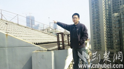 武汉一男子欲在自家屋顶建发电站 电用不完卖