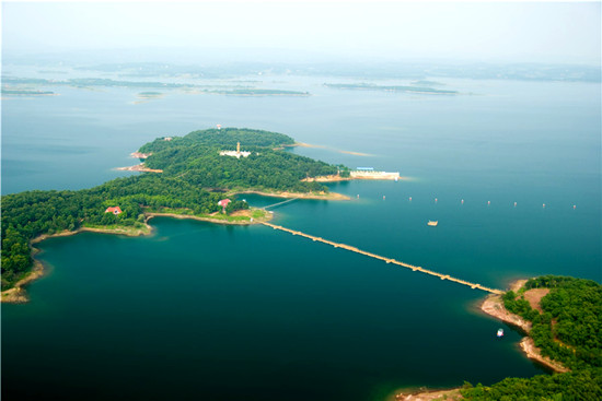 图为:国家级水利风景区——湖北省漳河风景名胜区