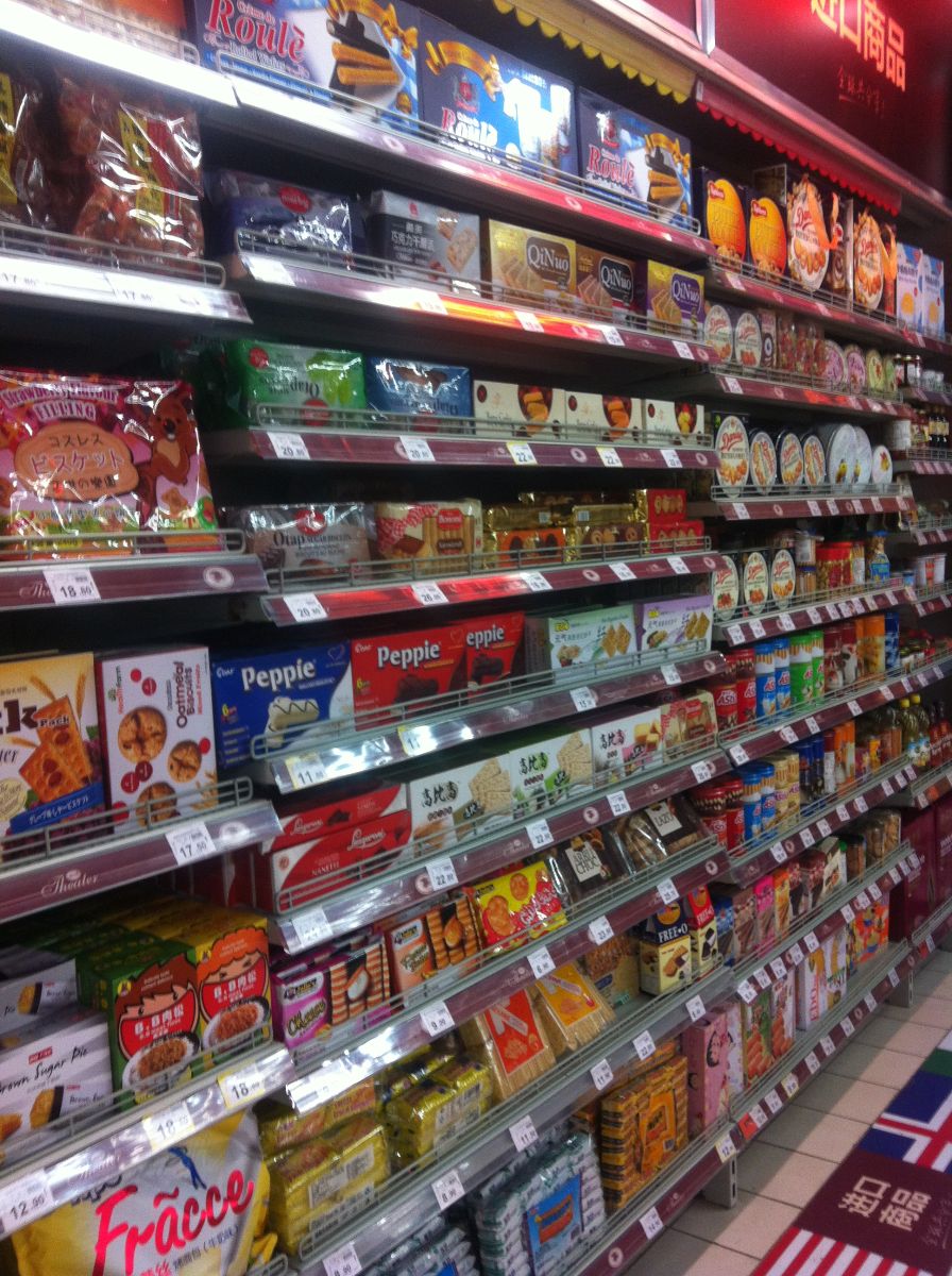 武汉超市进口商品源遍布世界 价格越来越亲民