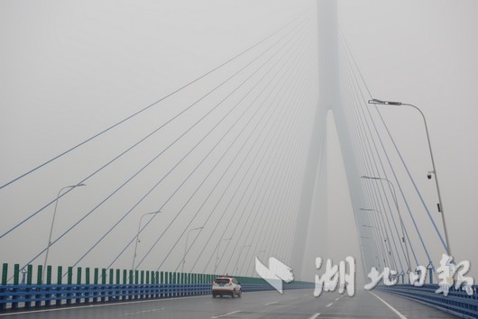 沌口长江公路大桥通车 武汉城区到京港澳高速