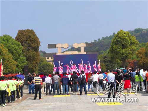 传承知音文化 武汉蔡甸千余人祭祀伯牙子期