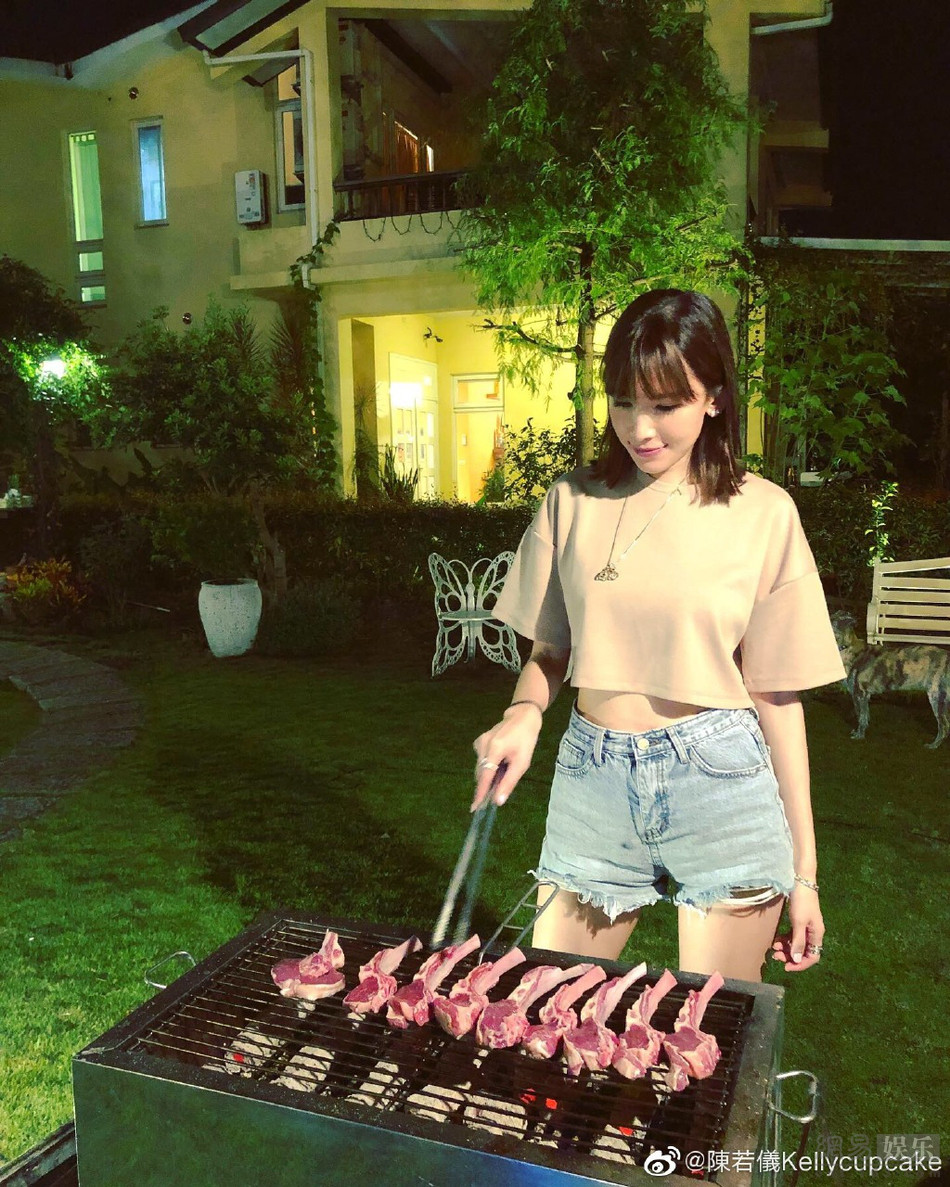 林志颖娇妻陈若仪秀美腿 kimi半边脸出镜