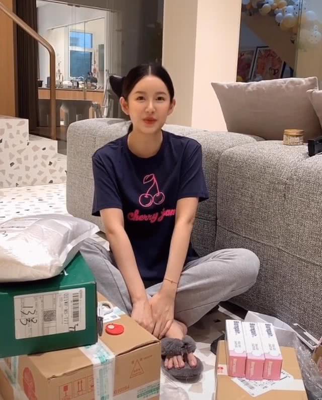 陈赫老婆张子萱透露孕期细节家中豪宅罕曝光